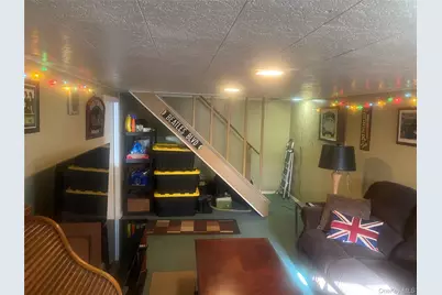 34 Ambassador Lane, Newburgh, NY 12550 - Photo 29