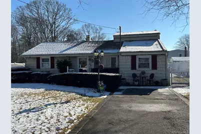 30 Stewart St., Bay Shore, NY 11706 - Photo 1