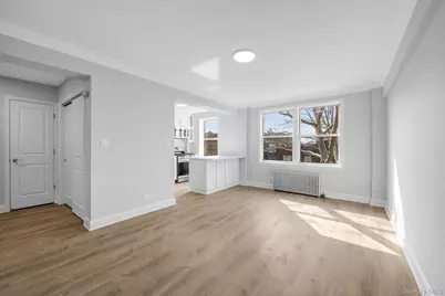 141-37 Union Turnpike #2-O, Flushing, NY 11367 - Photo 3