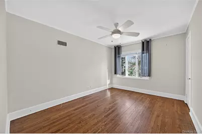 108 La Rue Drive, Huntington, NY 11743 - Photo 15