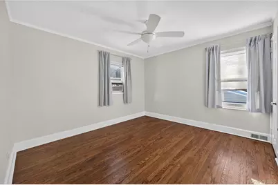 108 La Rue Drive, Huntington, NY 11743 - Photo 15