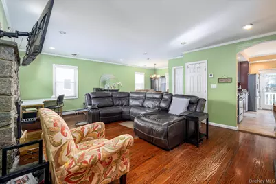 8424 252nd Street, Bellerose, NY 11426 - Photo 5