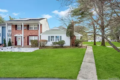 65 Federal Lane, Coram, NY 11727 - Photo 3