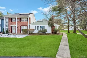 65 Federal Ln, Coram, NY 11727 - Photo 3