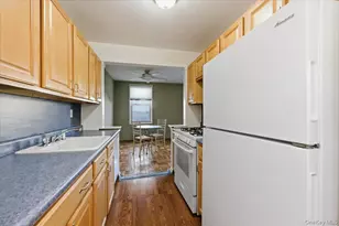 560 W Broadway, Long Beach, NY 11561 - Photo 9