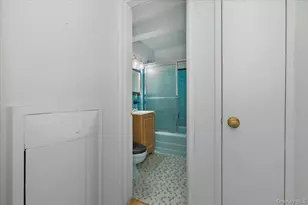 560 W Broadway, Long Beach, NY 11561 - Photo 13