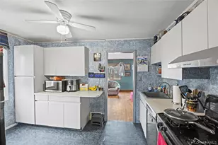 2340 Devon St, East Meadow, NY 11554 - Photo 9