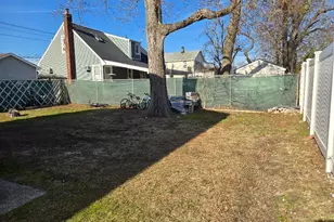 1005 Broadway, Westbury, NY 11590 - Photo 15