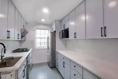 64-55 Springfield Boulevard #6455, Oakland Gardens, NY 11364 - Photo 5