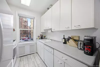 12416 84th Road #2E, Kew Gardens, NY 11415 - Photo 9