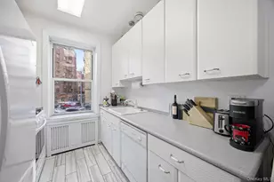 124-16 84th Rd, Kew Gardens, NY 11415 - Photo 9