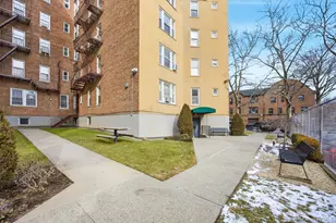 124-16 84th Rd, Kew Gardens, NY 11415 - Photo 21