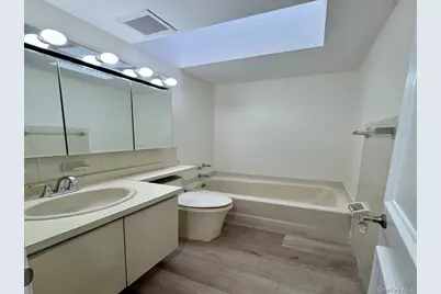 80 Northgate Circle, Melville, NY 11747 - Photo 7