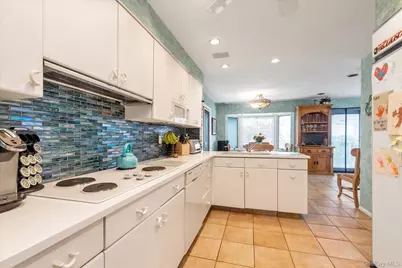 1055 Cedarhurst Street, Woodmere, NY 11581 - Photo 7