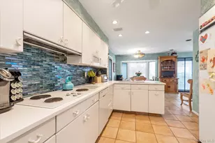 1055 Cedarhurst St, Woodmere, NY 11581 - Photo 7