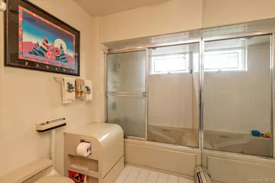 1055 Cedarhurst Street, Woodmere, NY 11581 - Photo 19