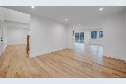 37 Locust Avenue S, Medford, NY 11763 - Photo 13