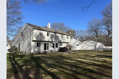 2 Daylilly Court, Middle Island, NY 11953 - Photo 27