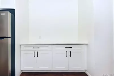 15 Hill Park Avenue #1-L, Great Neck, NY 11021 - Photo 17