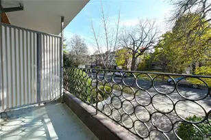 15 Hill Park Ave, Great Neck, NY 11021 - Photo 21