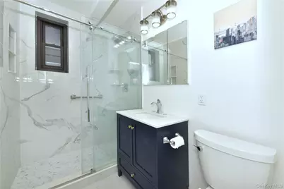 15 Hill Park Avenue #1-L, Great Neck, NY 11021 - Photo 19