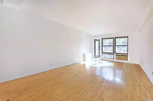 15 Hill Park Ave, Great Neck, NY 11021 - Photo 5