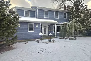 22 Rustic Rd, Yaphank, NY 11980 - Photo 3