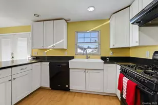 17 Klein Ave, West Nyack, NY 10994 - Photo 13