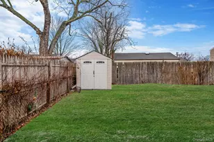 81 Hale St, Brentwood, NY 11717 - Photo 27