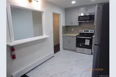 [Address not provided], Bay Shore, NY 11706 - Photo 5