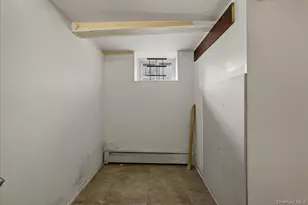 2304 Glebe Ave, Bronx, NY 10462 - Photo 17