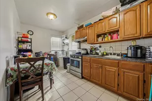 2304 Glebe Ave, Bronx, NY 10462 - Photo 19