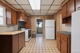 104-11 Liverpool St, Jamaica, NY 11435 - Photo 9