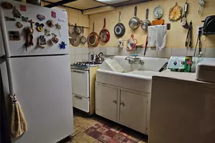 72-34 61st St, Ridgewood, NY 11385 - Photo 17