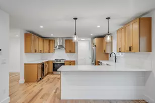 63B Blydenburgh Rd, Centereach, NY 11720 - Photo 5