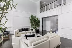 27 Victorian Ln, Brookville, NY 11545 - Photo 7