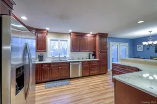 19 Eastwood Rd, Danbury, NY 06811 - Photo 5