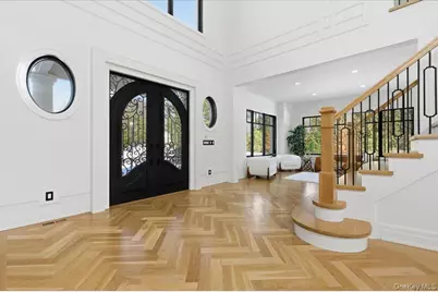 26 Saint Andrews Court, Old Westbury, NY 11568 - Photo 5