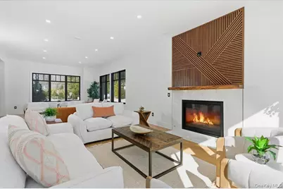 26 Saint Andrews Court, Old Westbury, NY 11568 - Photo 13