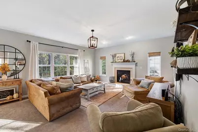 58 Red Maple Way, New Windsor, NY 12553 - Photo 9