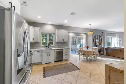 58 Red Maple Way, New Windsor, NY 12553 - Photo 13