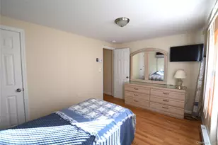 82 Village Cir W, Manorville, NY 11949 - Photo 19