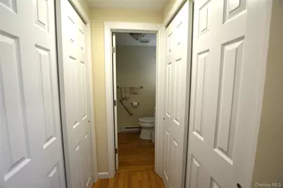 82 Village Circle W, Manorville, NY 11949 - Photo 15