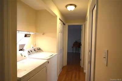 82 Village Circle W, Manorville, NY 11949 - Photo 21