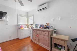 13-52 145th Pl, Whitestone, NY 11357 - Photo 15