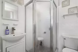 13-52 145th Pl, Whitestone, NY 11357 - Photo 13