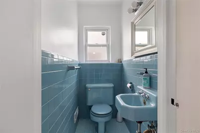 1352 145th Place, Whitestone, NY 11357 - Photo 19