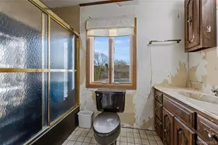 158 Moffitt Blvd, Islip, NY 11751 - Photo 11