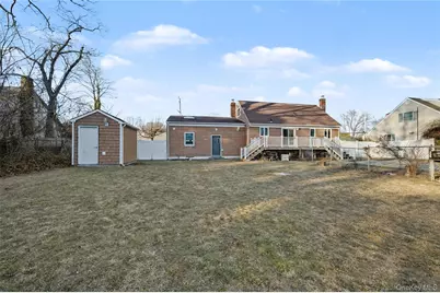 158 Moffitt Boulevard, Islip, NY 11751 - Photo 15