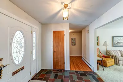 46 Crestwood Drive, Huntington Station, NY 11746 - Photo 5